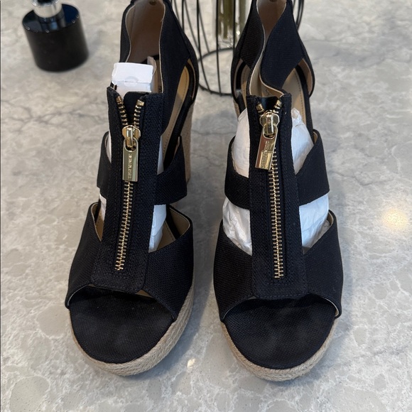 Michael Kors Dimitra wedge - Picture 3 of 5